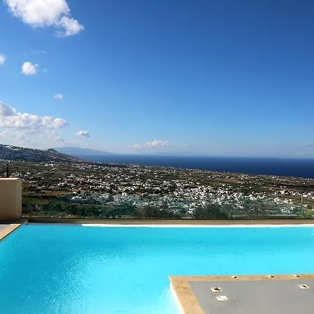 North Santorini A Luxury Pýrgos