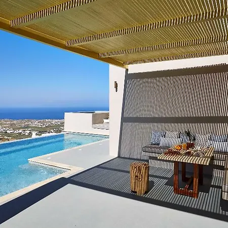 North Santorini A Luxury 5* Pýrgos
